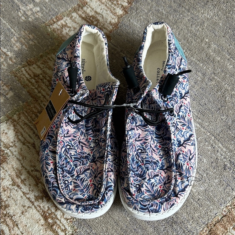 Simply Southern Navy and Pink Floral Slip-On Sneakers Size 7 New